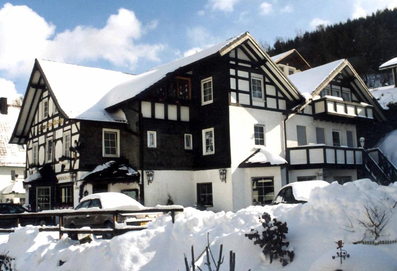 Hotel-Restaurant Zum Dorfkrug Винтерберг Екстериор снимка
