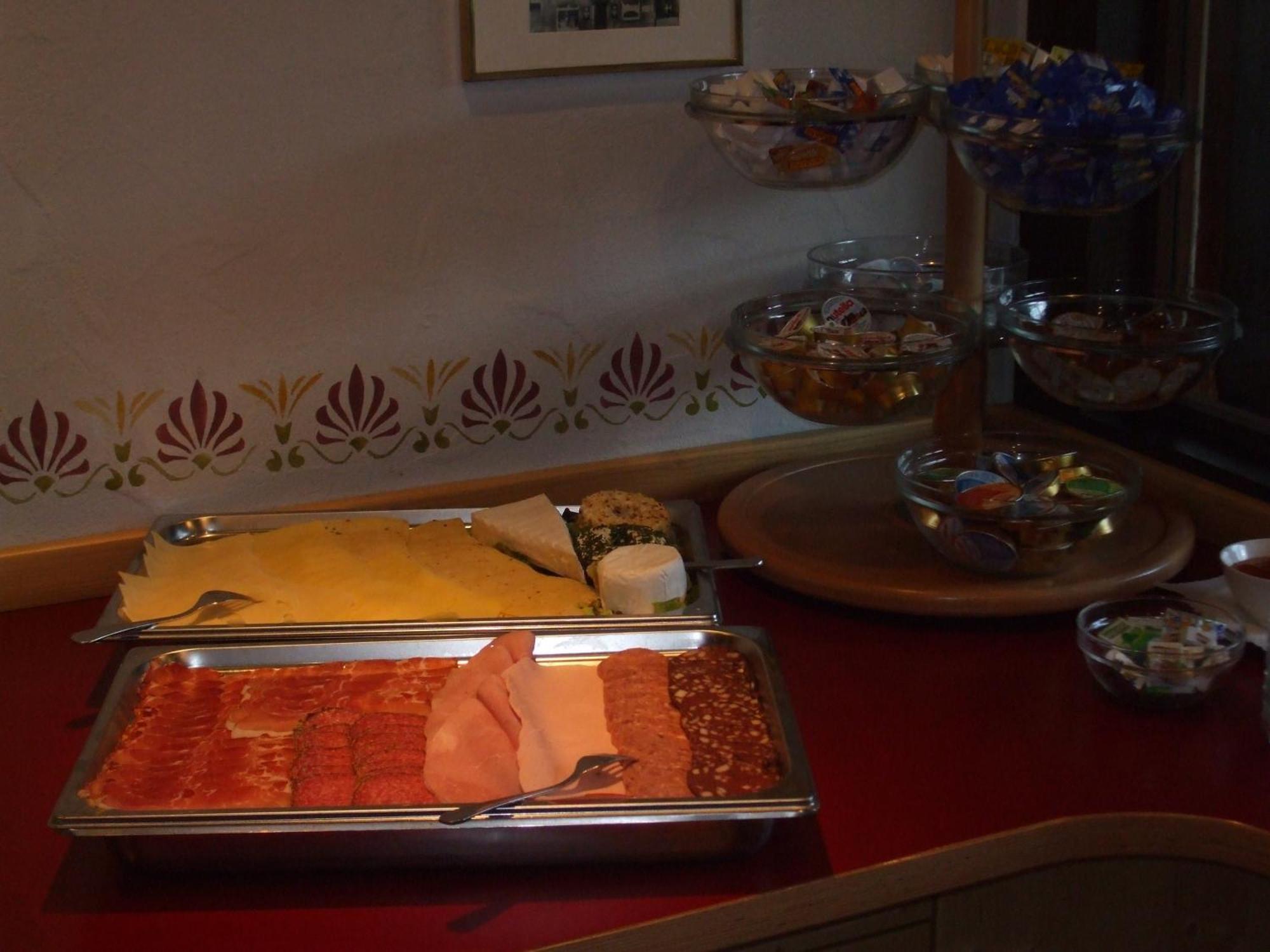 Hotel-Restaurant Zum Dorfkrug Винтерберг Екстериор снимка